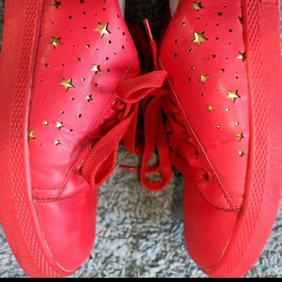 Women's Sneaker Casual Shoes Stars Laser Cut (Red) UK 5 - Picture 2 of 6